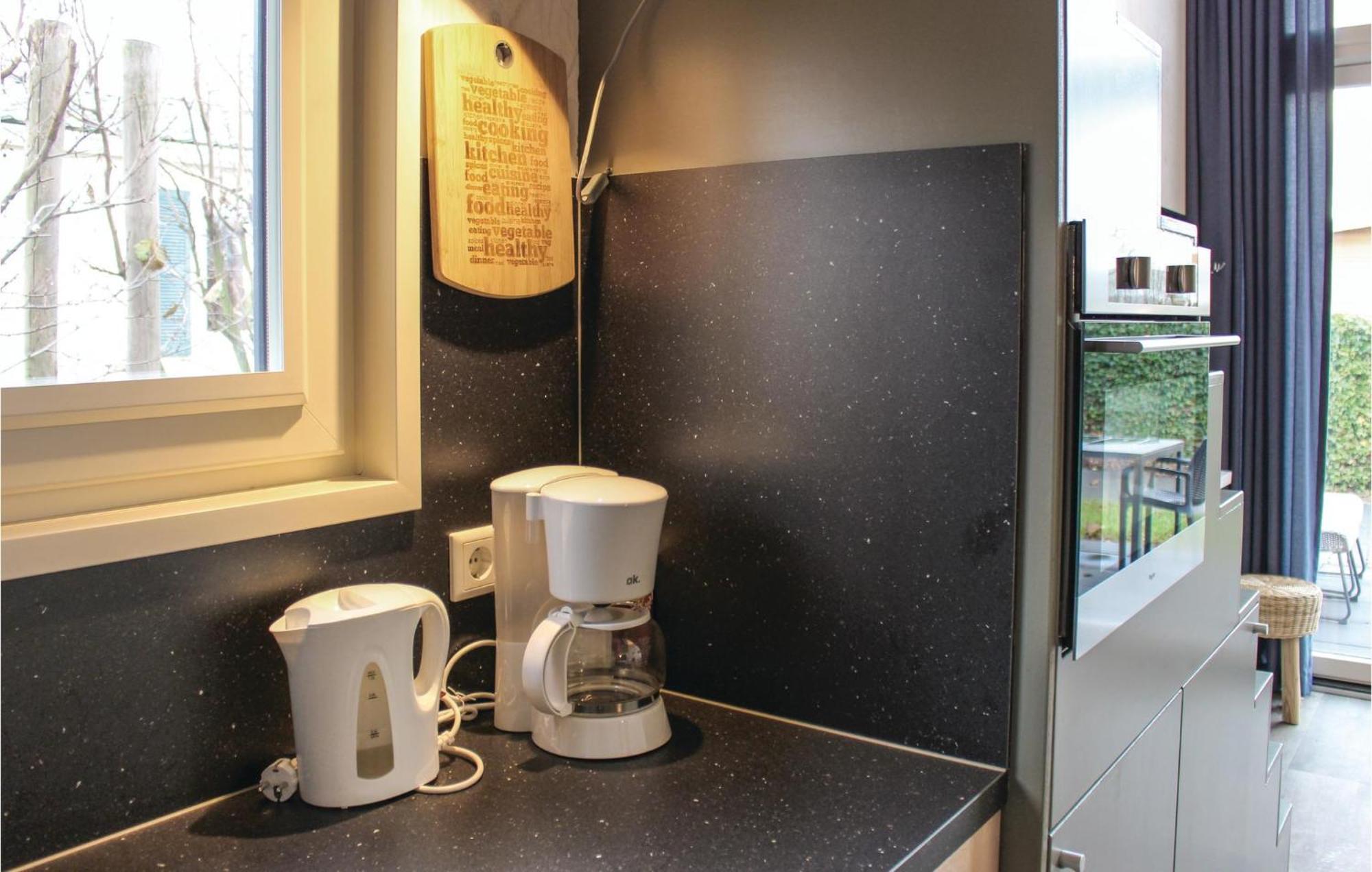 Cozy Home In Sint-Annaland With Kitchen Kültér fotó